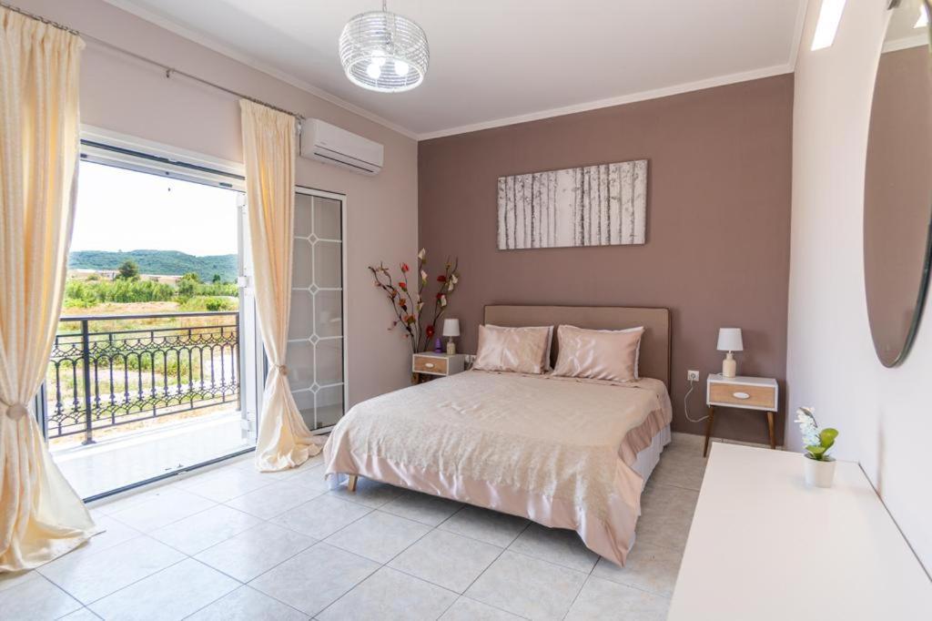 Central Apartments اليكاناس المظهر الخارجي الصورة